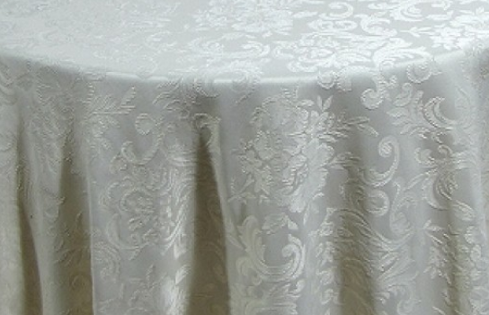 Tablecloth Damask Ivory Scalloped 132" Round