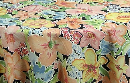 Tablecloth Sonata Black and Peach 90" Round Tablecloth Sonata Black and Peach 90" Round