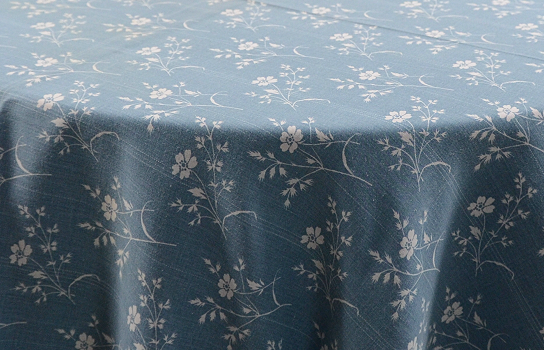 Tablecloth Flowers Blue White 90" Round
