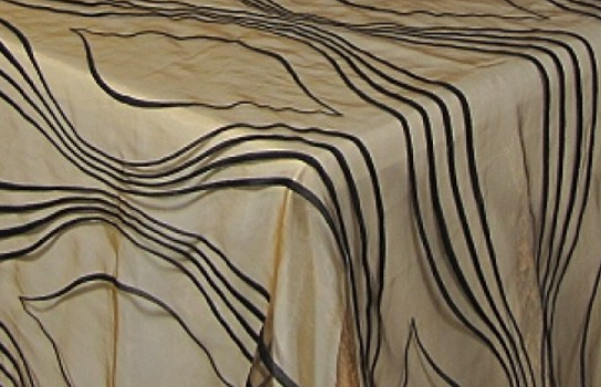 Tablecloth Black Wave Copper 114" Square