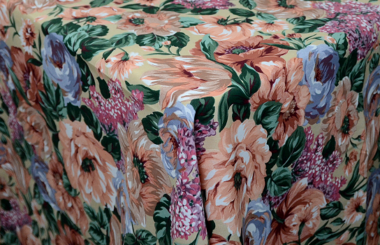 Tablecloth Peggy Apricot 90" Square 