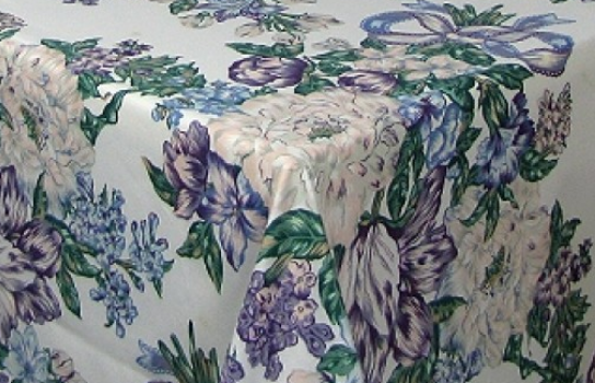 Tablecloth Victorian Ribbon 90" Square 